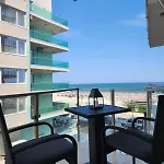 Seaview Private Parking Included - *