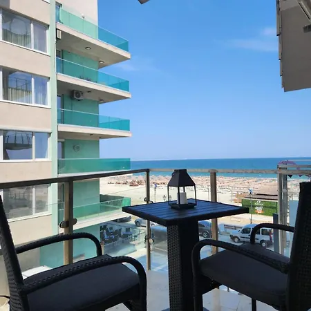 Seaview Private Parking Included - *